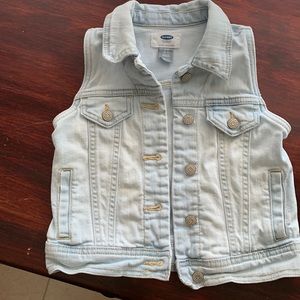 Little Girls jean vest. Old Navy. Denim Vest.